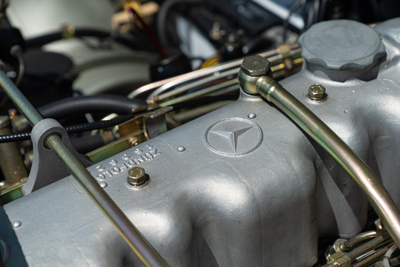 1965 Mercedes - Benz 230 SL