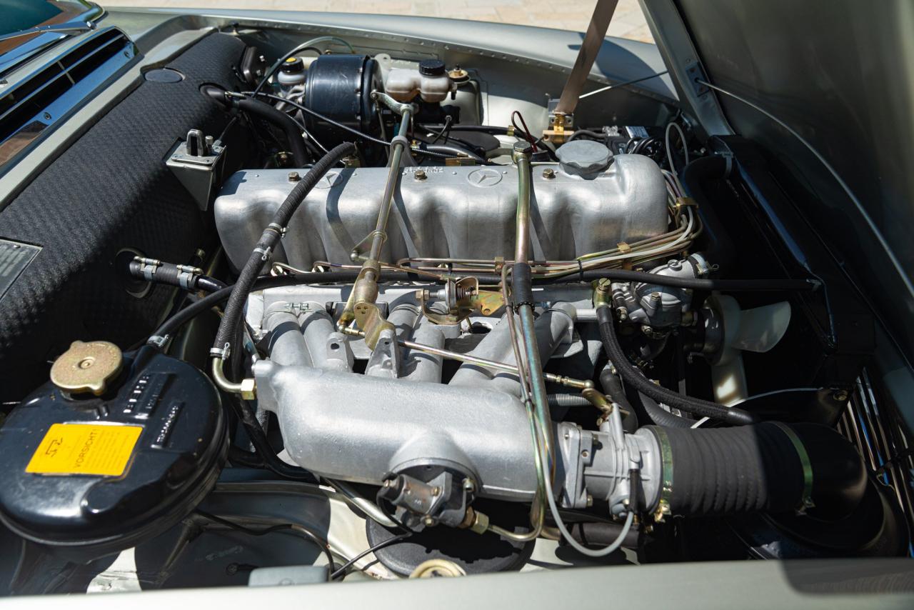 1965 Mercedes - Benz 230 SL