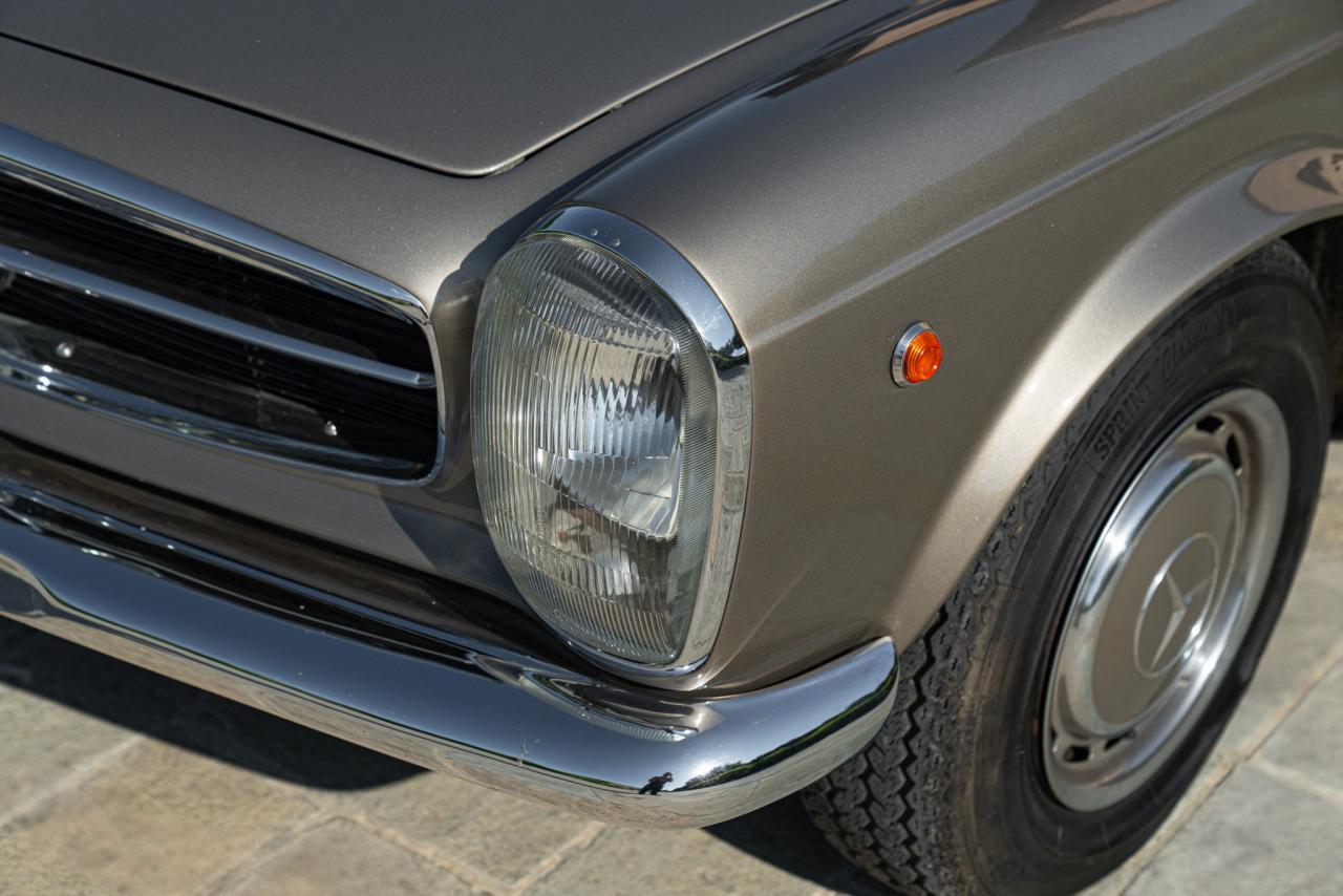1969 Mercedes - Benz 280 SL