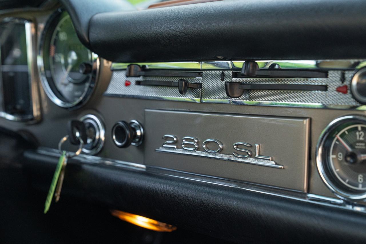 1969 Mercedes - Benz 280 SL