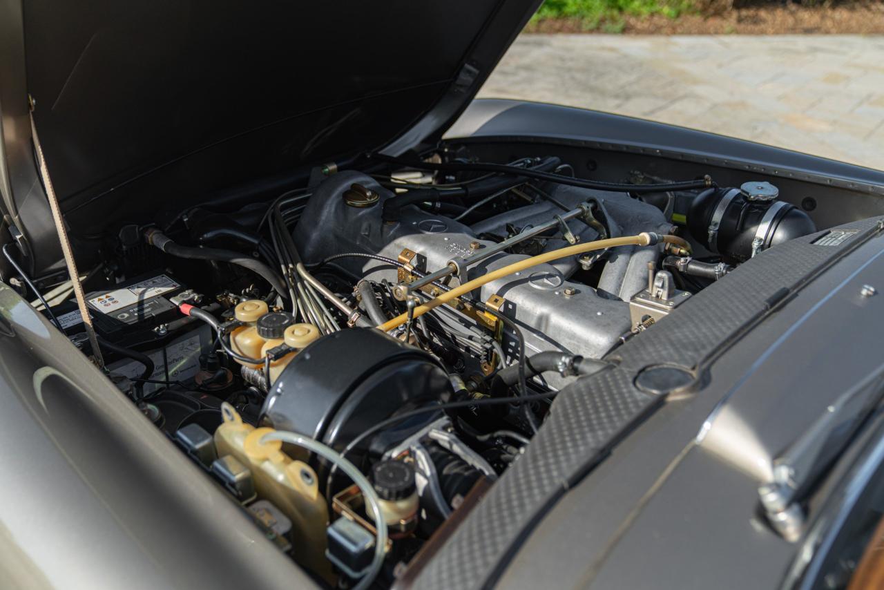 1969 Mercedes - Benz 280 SL