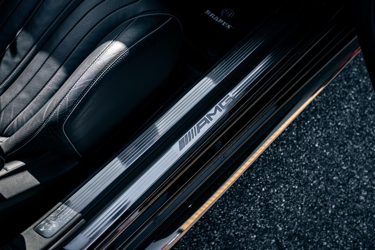 2017 Mercedes - Benz AMG S63