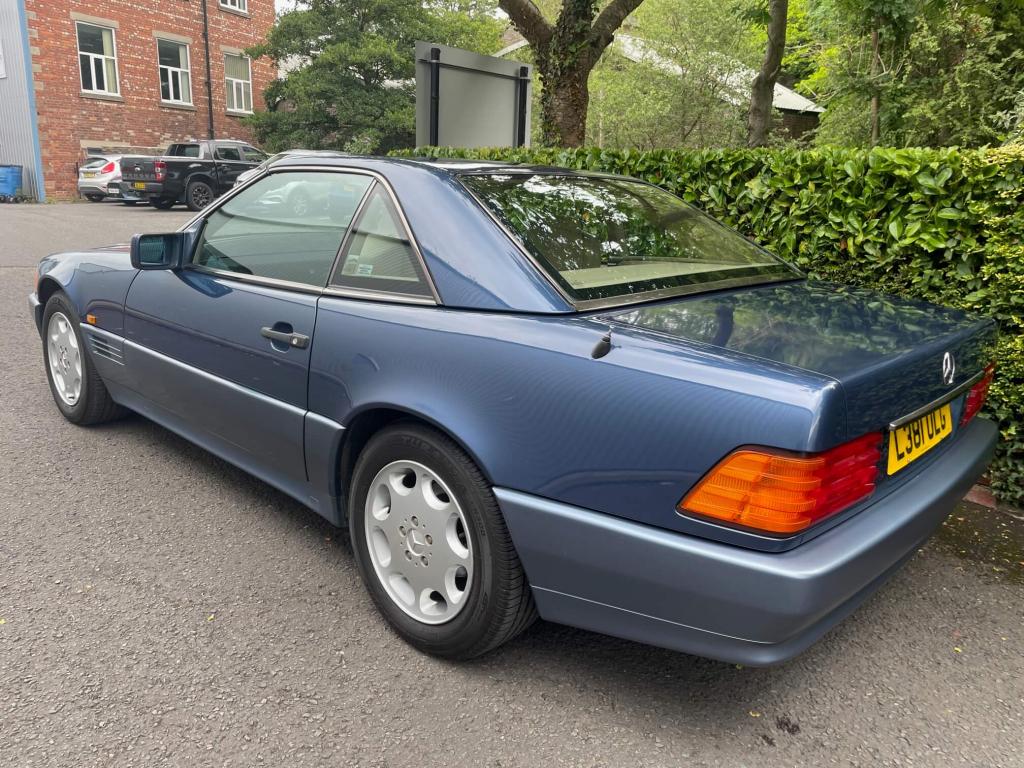 1994 Mercedes - Benz SL320