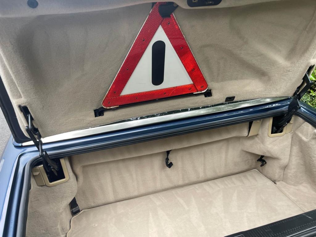 1994 Mercedes - Benz SL320