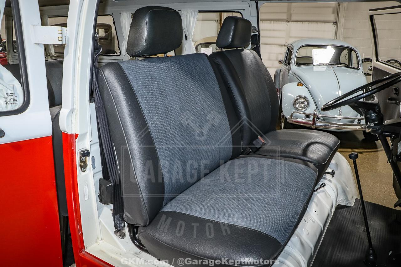 1973 Volkswagen Type 2 Bus