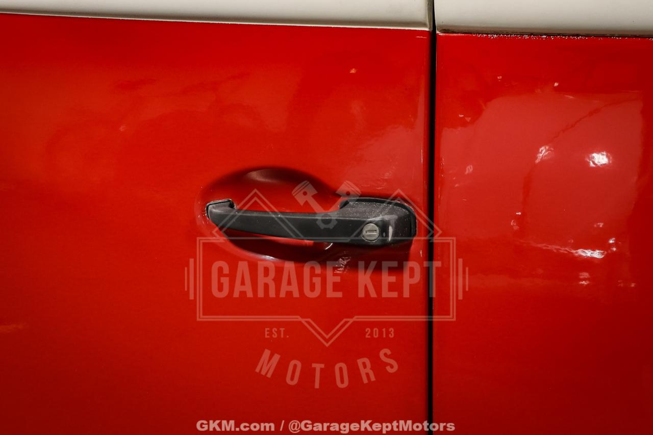 1973 Volkswagen Type 2 Bus