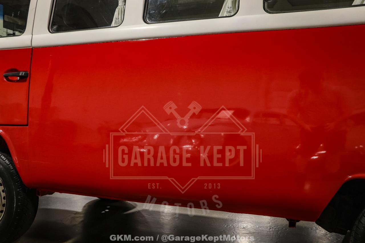 1973 Volkswagen Type 2 Bus