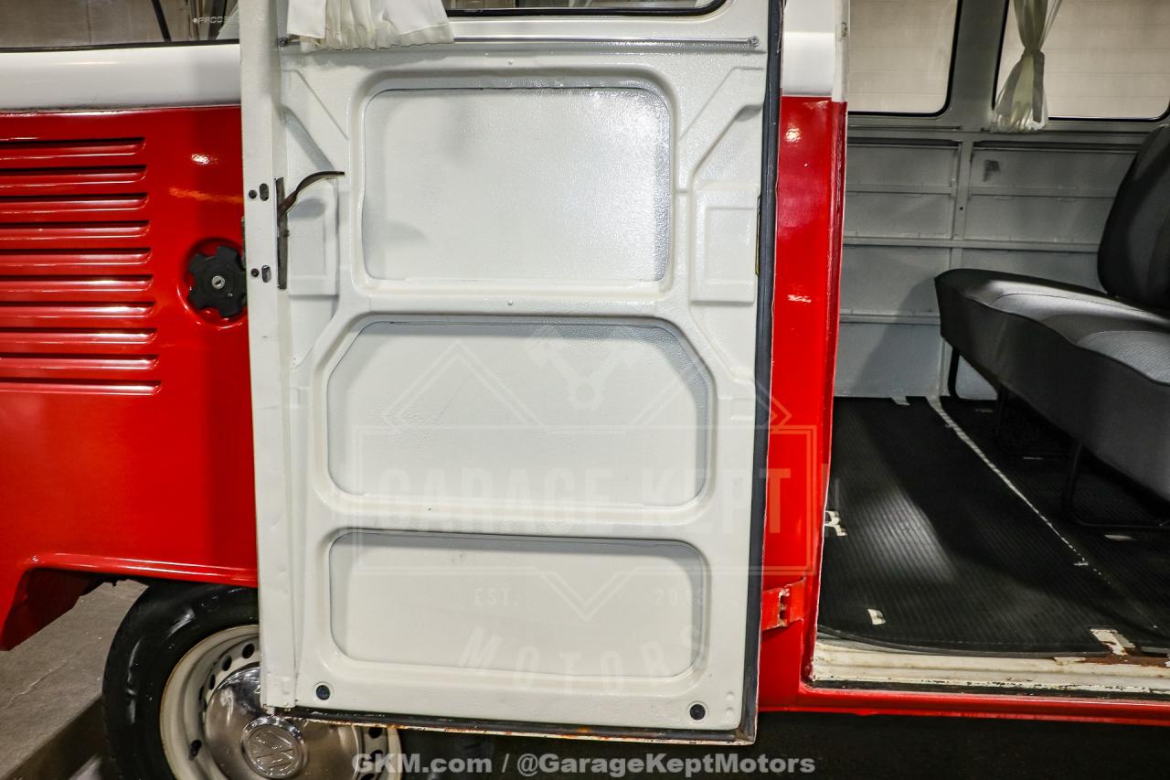 1973 Volkswagen Type 2 Bus