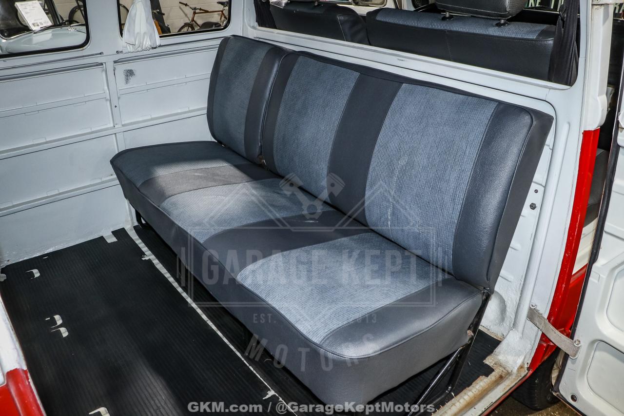 1973 Volkswagen Type 2 Bus