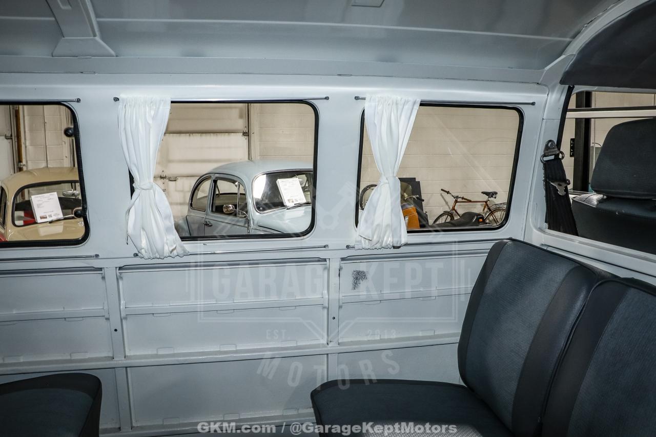 1973 Volkswagen Type 2 Bus