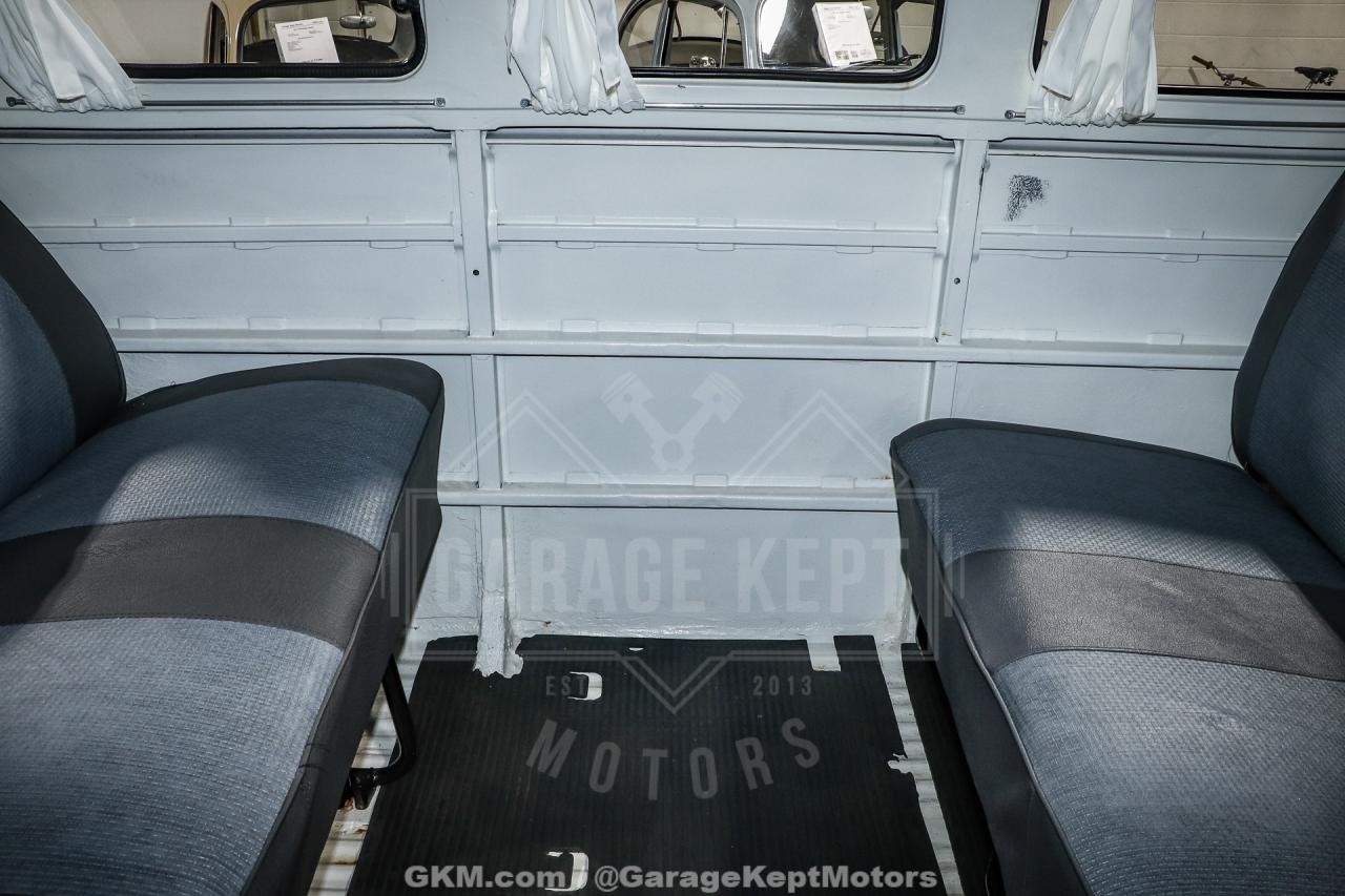 1973 Volkswagen Type 2 Bus