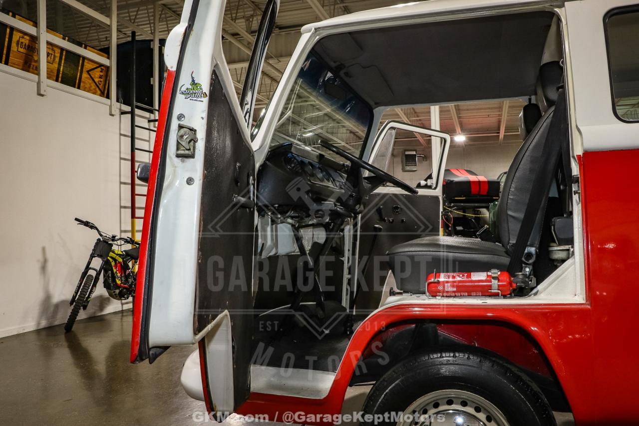 1973 Volkswagen Type 2 Bus