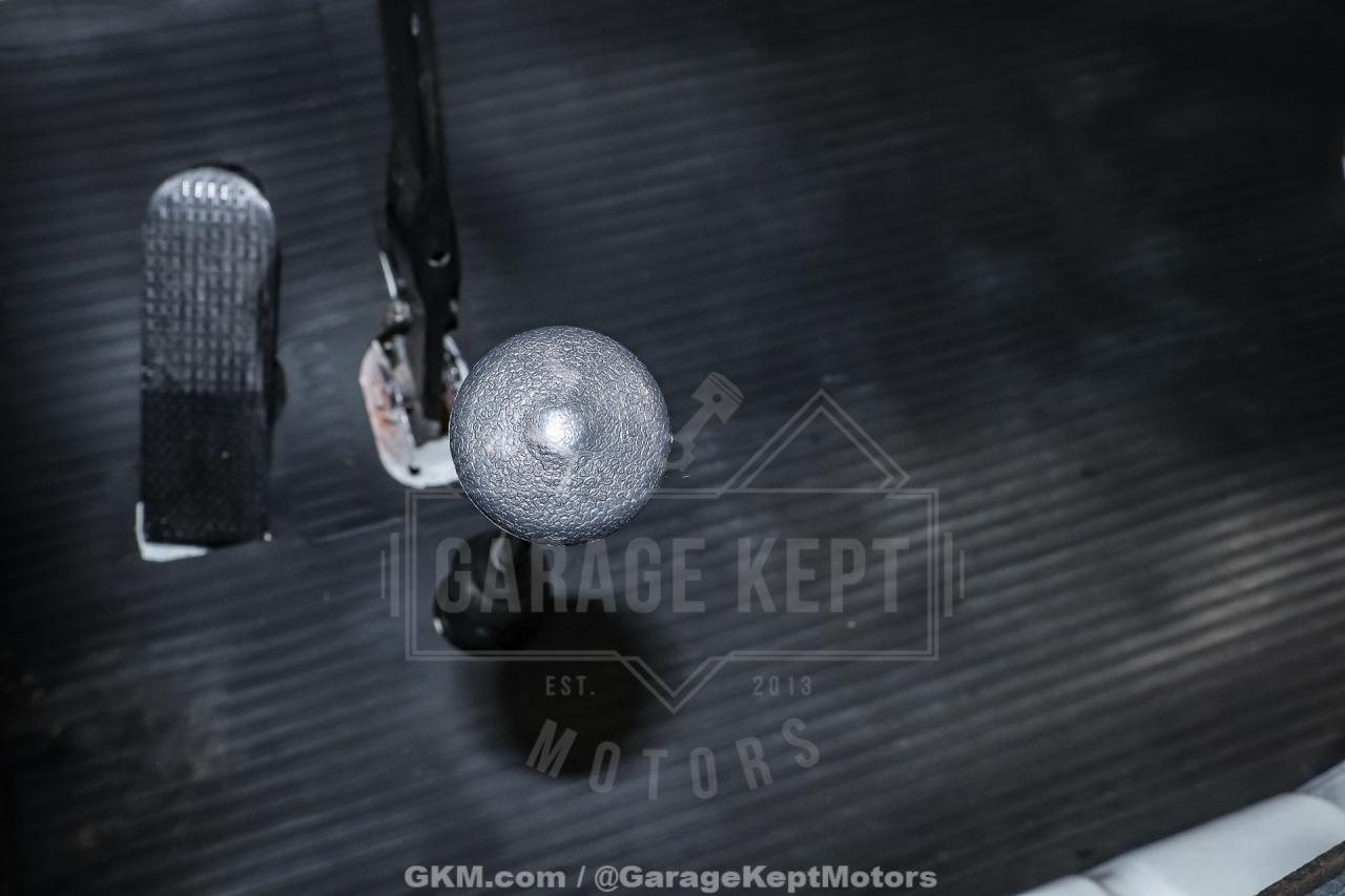 1973 Volkswagen Type 2 Bus