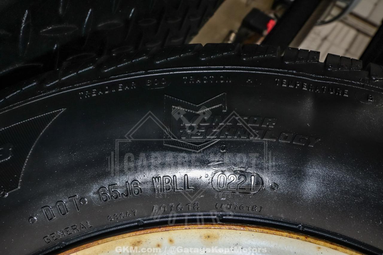 1973 Volkswagen Type 2 Bus