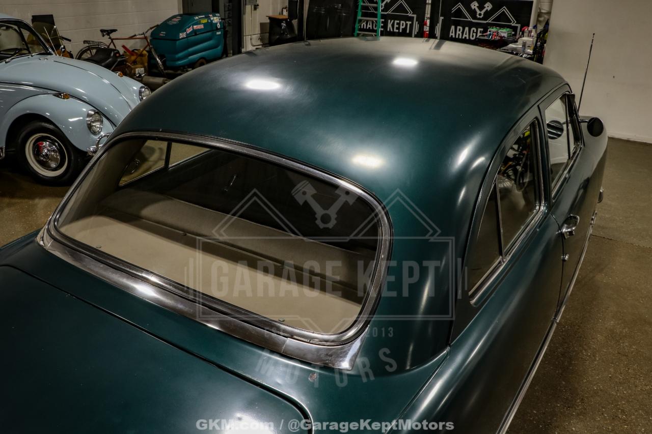 1951 Ford Custom Deluxe