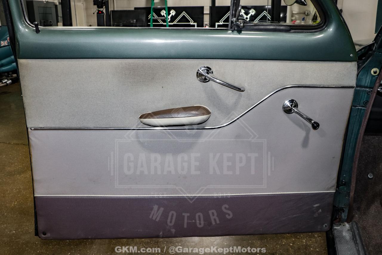 1951 Ford Custom Deluxe