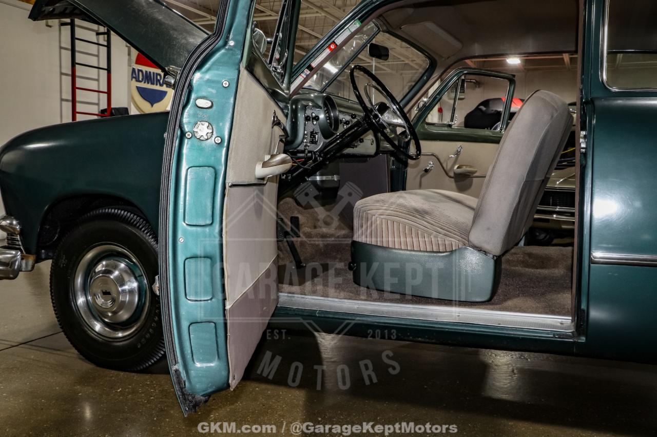 1951 Ford Custom Deluxe