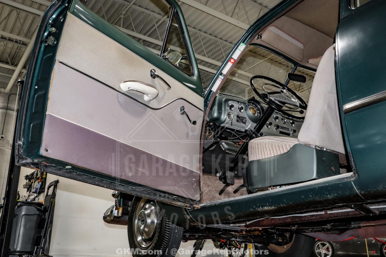 1951 Ford Custom Deluxe