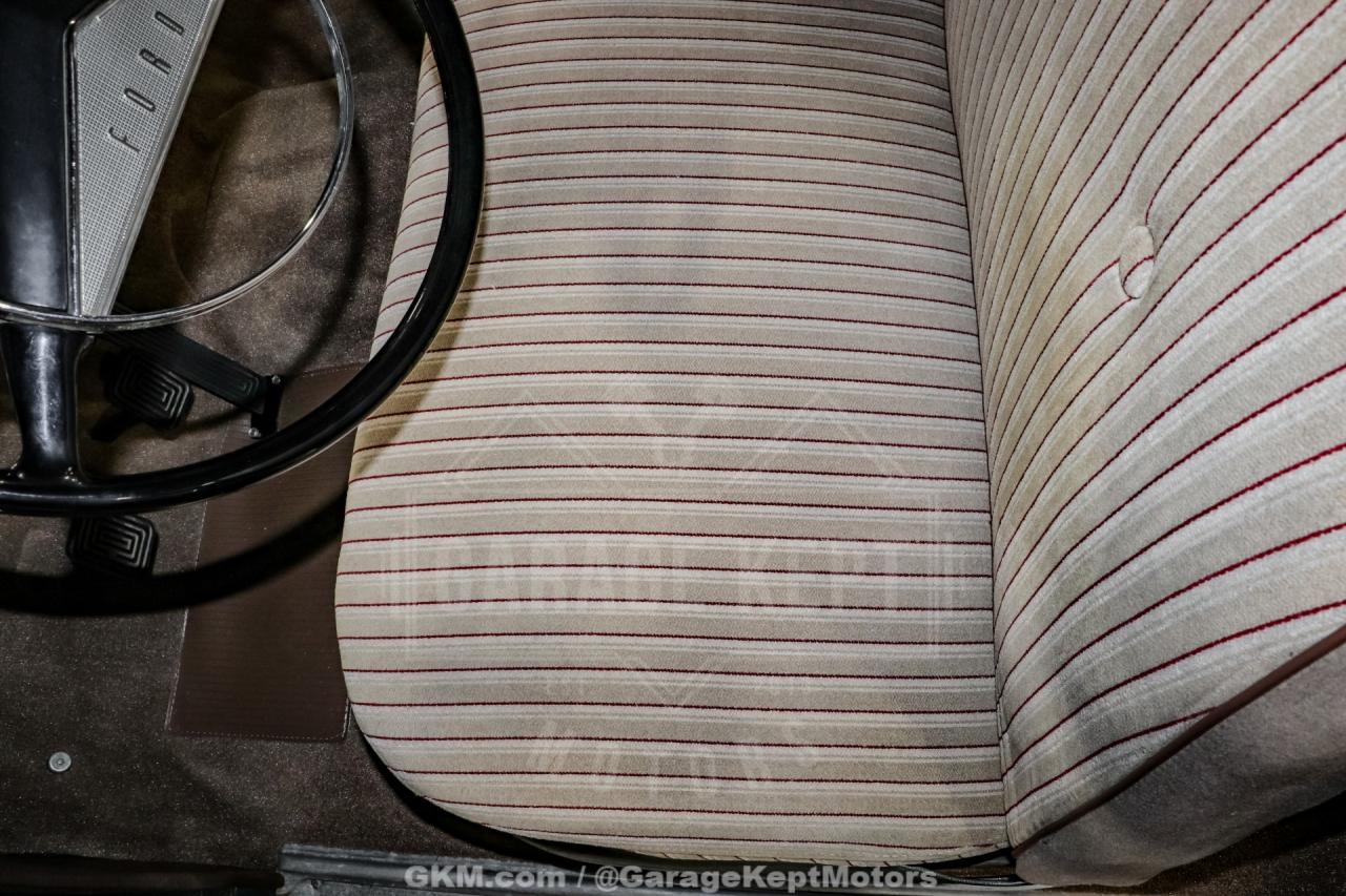 1951 Ford Custom Deluxe