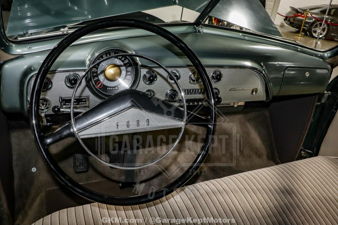 1951 Ford Custom Deluxe