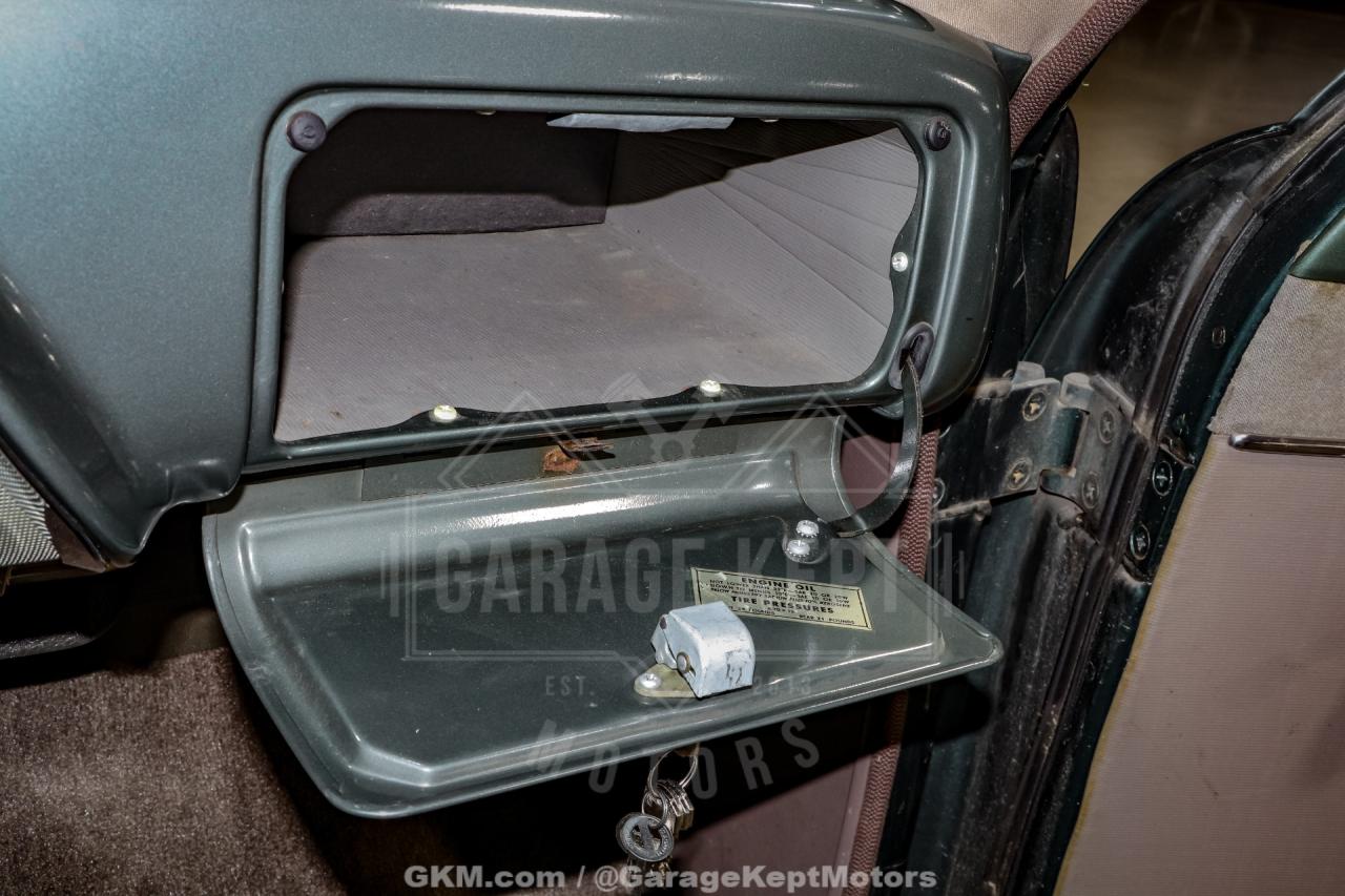 1951 Ford Custom Deluxe