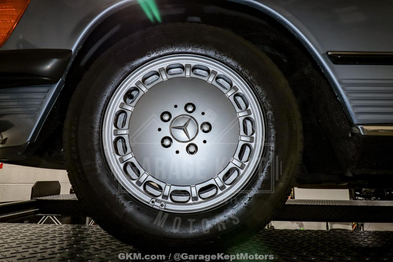 1986 Mercedes - Benz 560SL