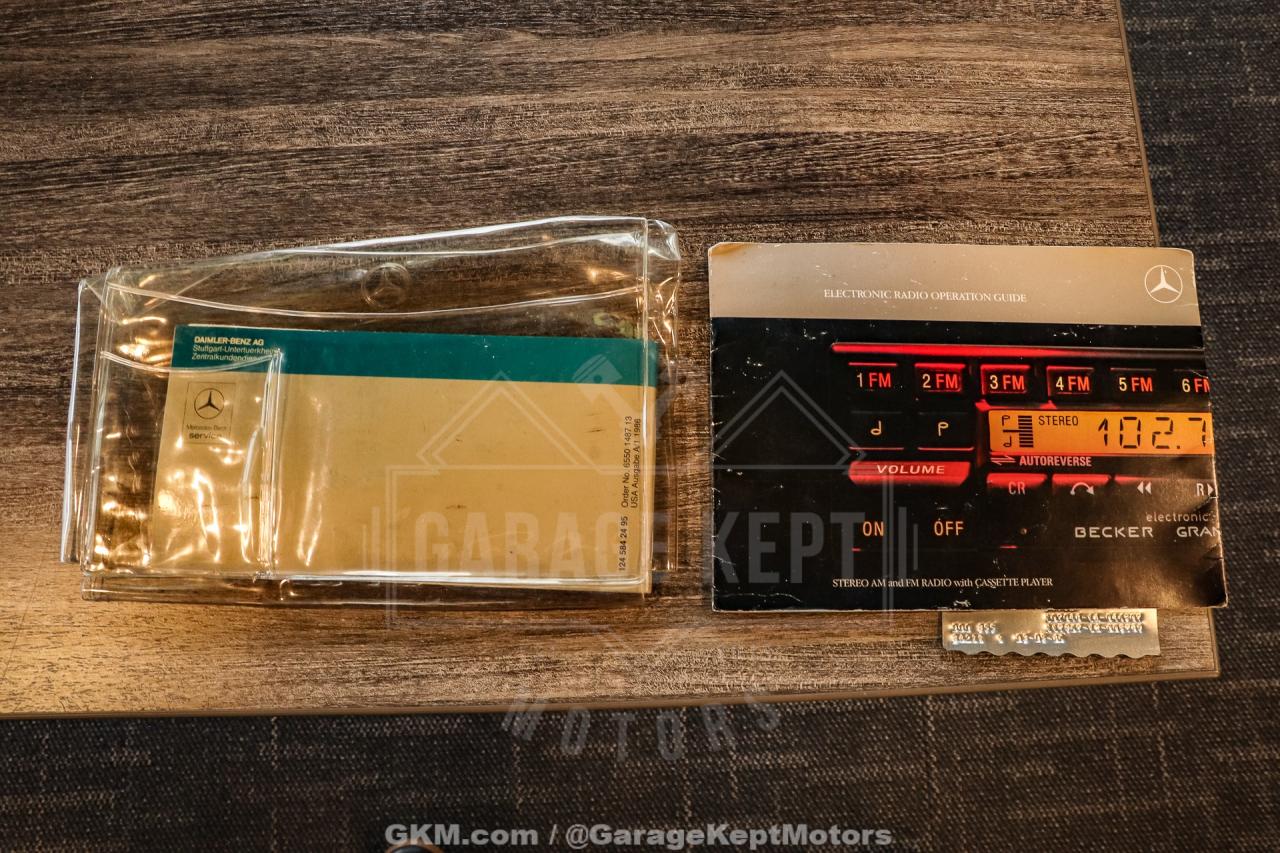 1986 Mercedes - Benz 560SL