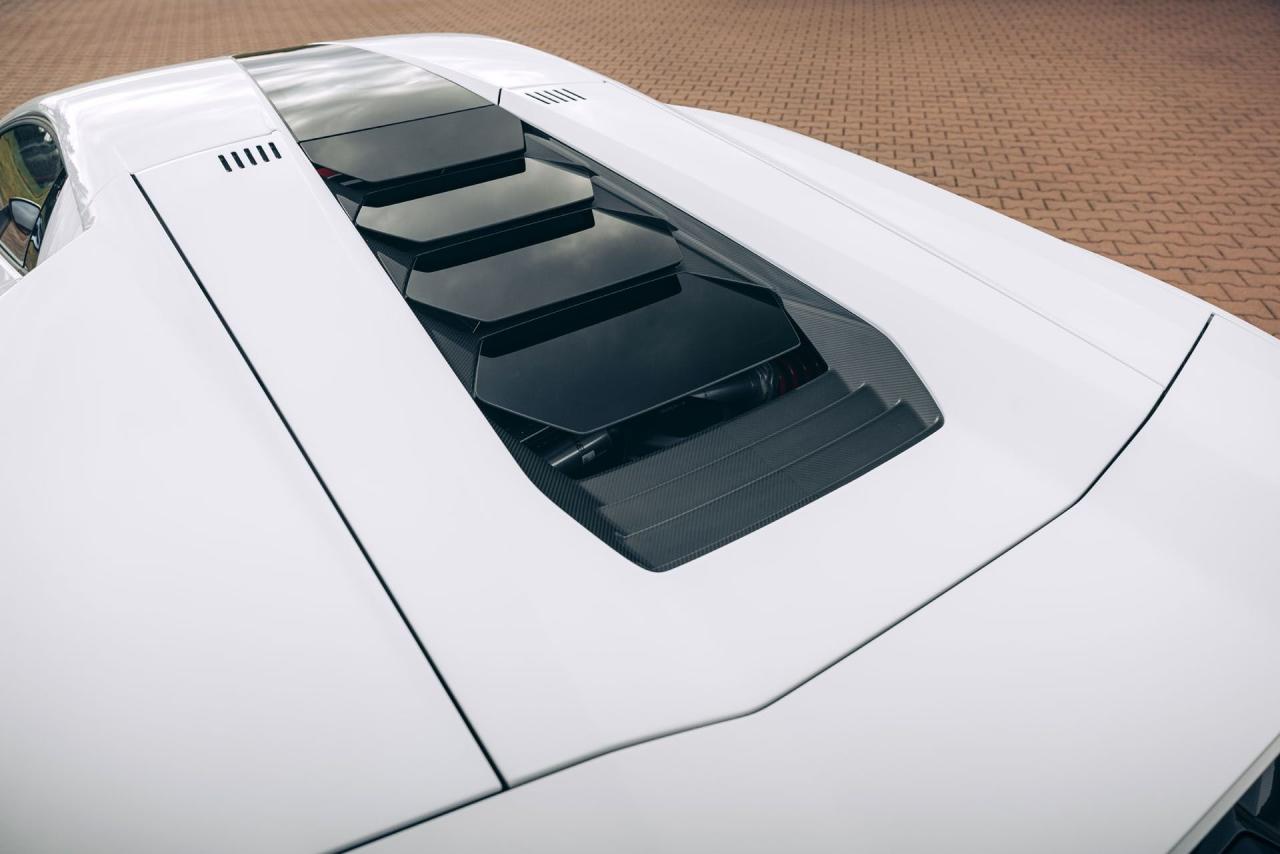 2022 Lamborghini Countach LPI 800-4