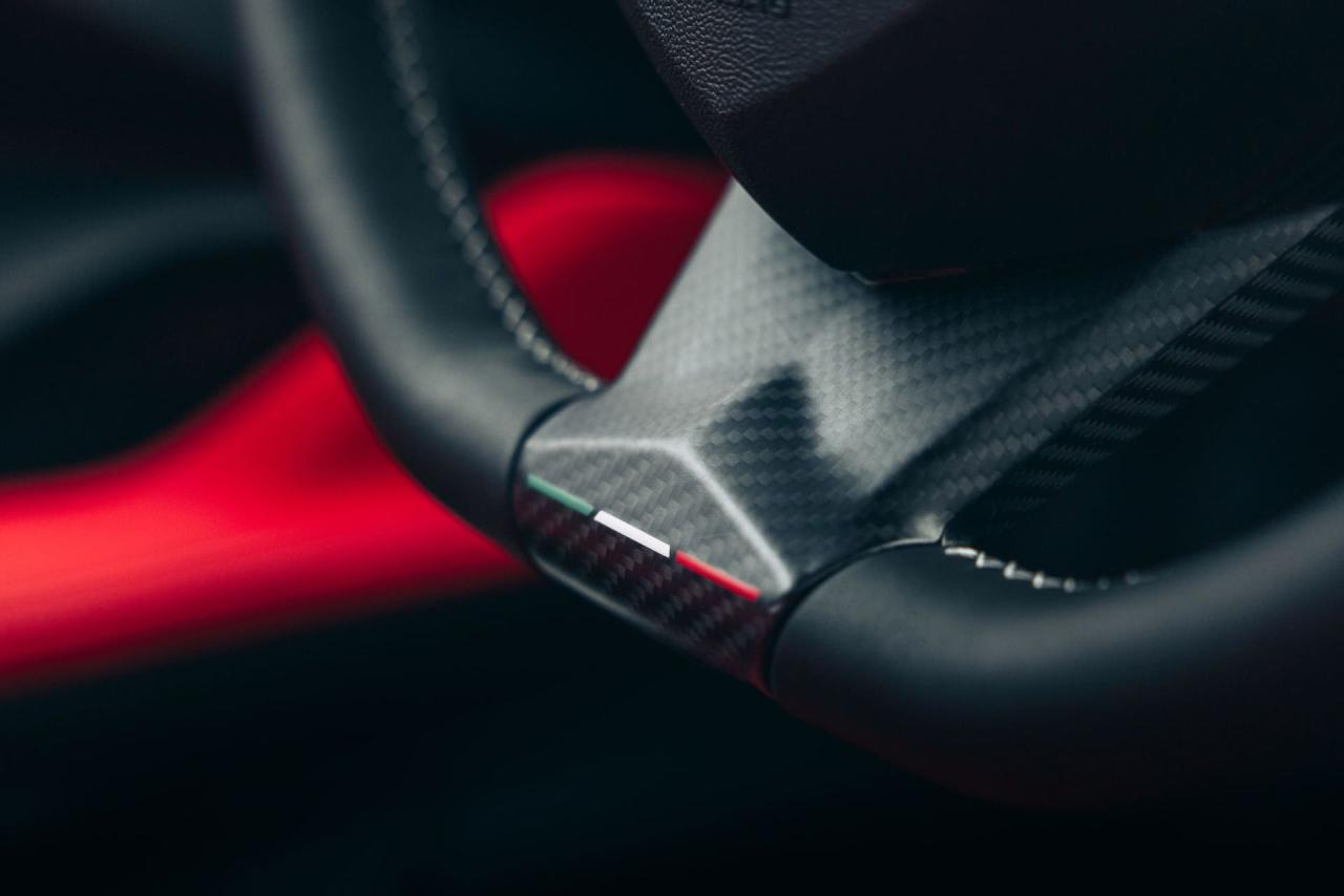 2022 Lamborghini Countach LPI 800-4