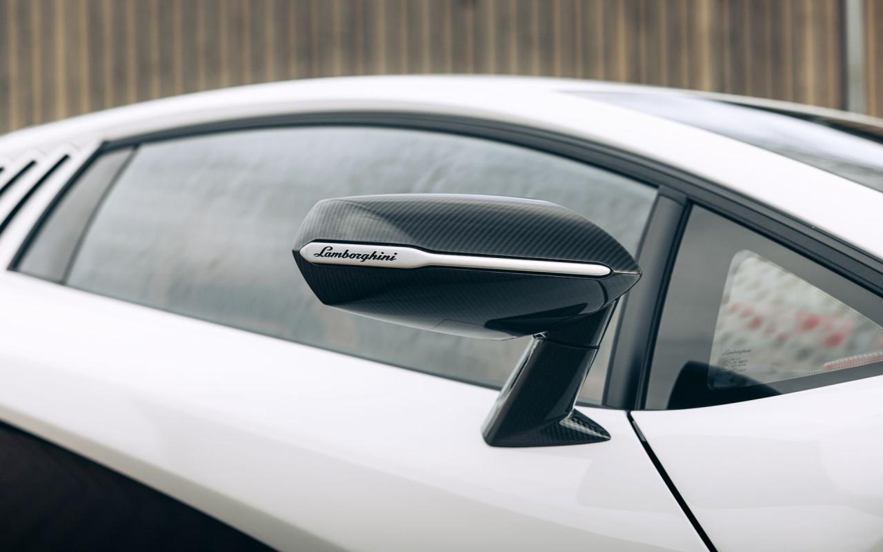 2022 Lamborghini Countach LPI 800-4