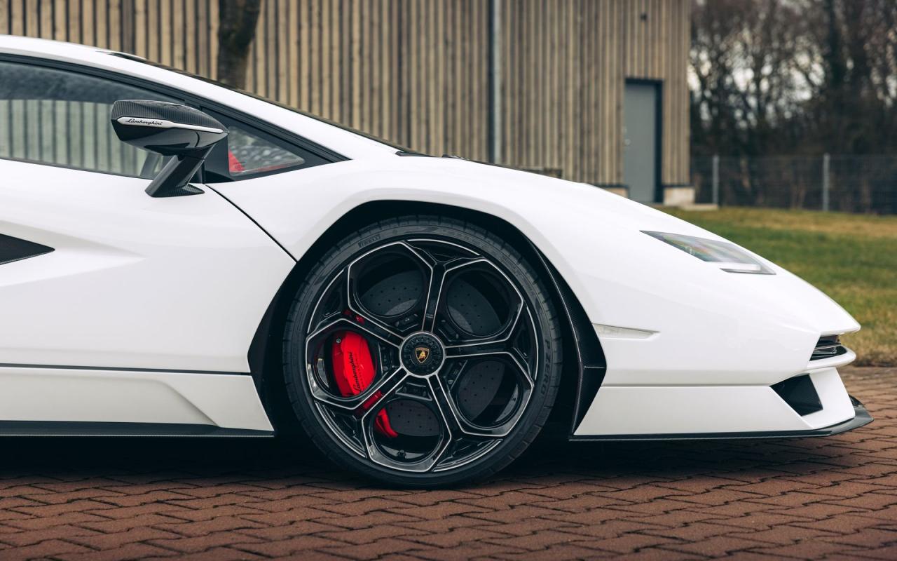 2022 Lamborghini Countach LPI 800-4