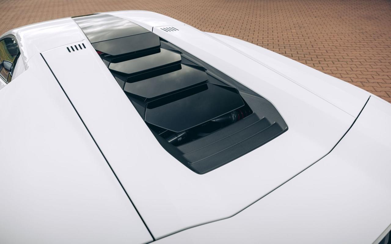 2022 Lamborghini Countach LPI 800-4