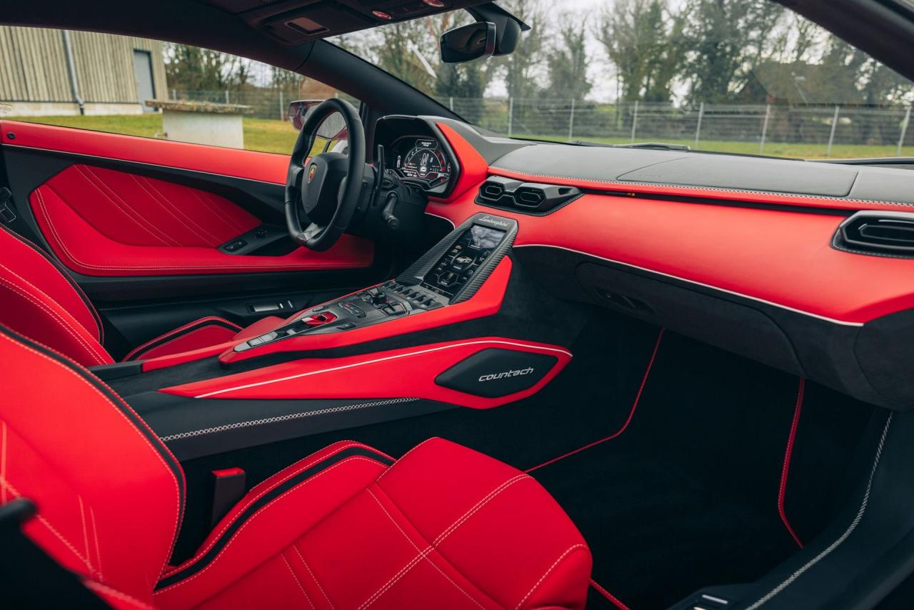 2022 Lamborghini Countach LPI 800-4