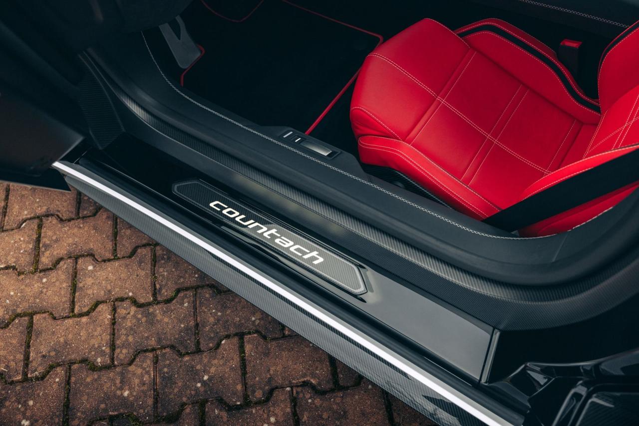 2022 Lamborghini Countach LPI 800-4