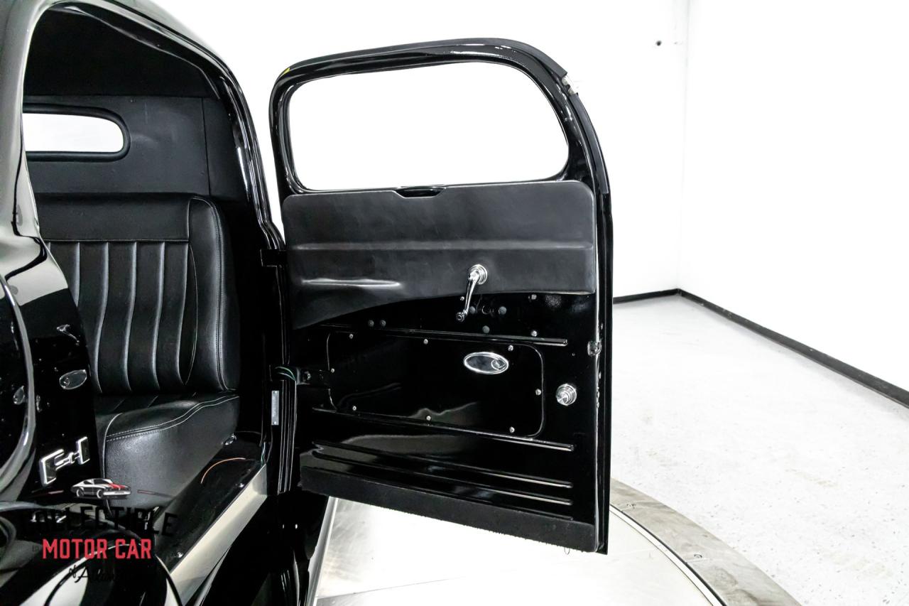 1949 Ford F1 Restomod