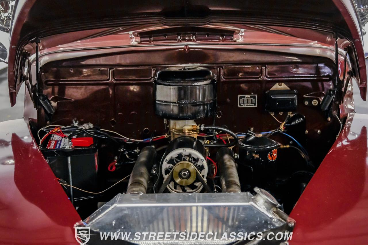 1941 Ford Deluxe Tudor Sedan