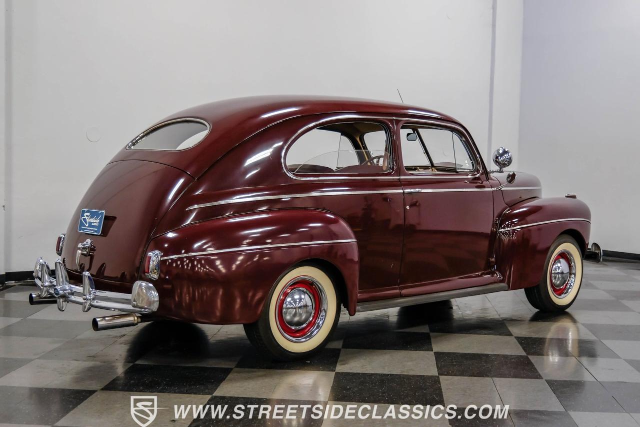 1941 Ford Deluxe Tudor Sedan