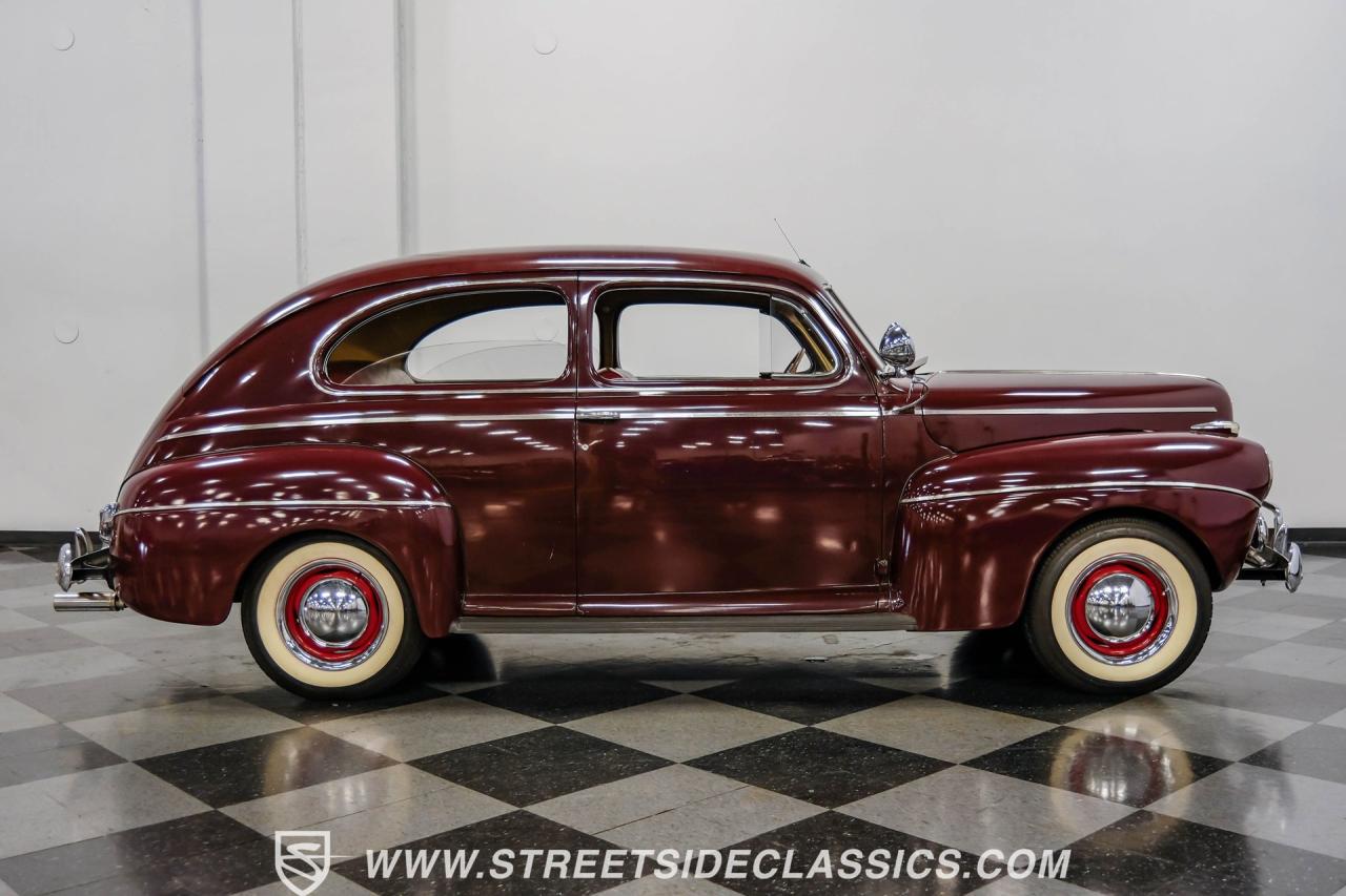 1941 Ford Deluxe Tudor Sedan