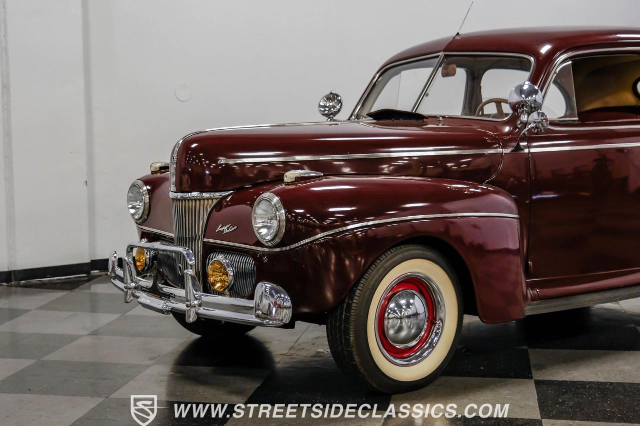 1941 Ford Deluxe Tudor Sedan