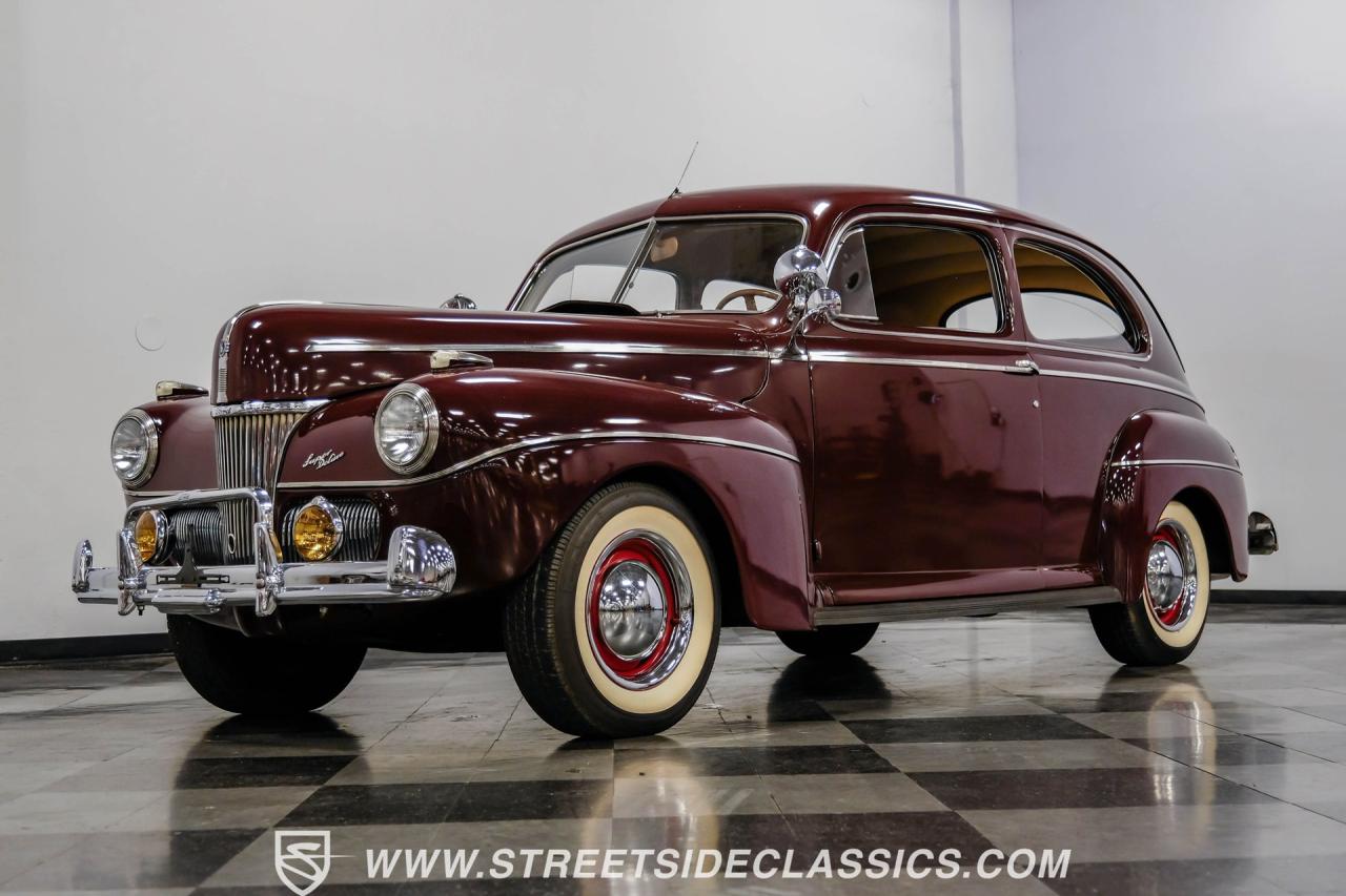 1941 Ford Deluxe Tudor Sedan