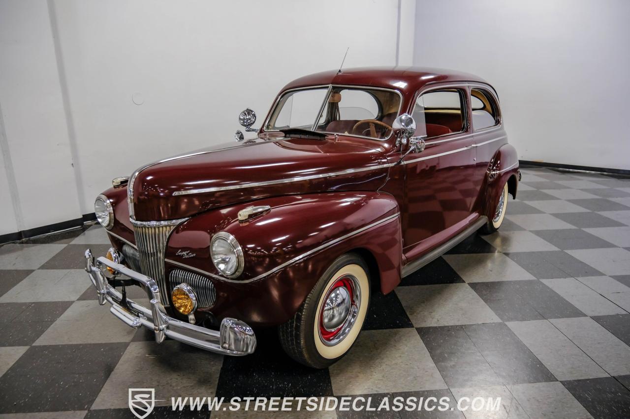1941 Ford Deluxe Tudor Sedan