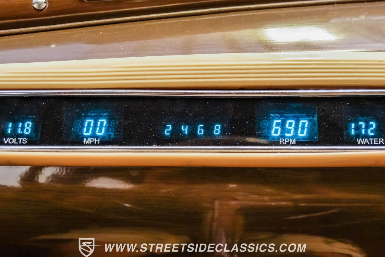 1941 Ford Deluxe Tudor Sedan