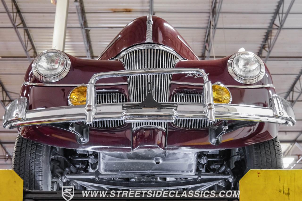 1941 Ford Deluxe Tudor Sedan