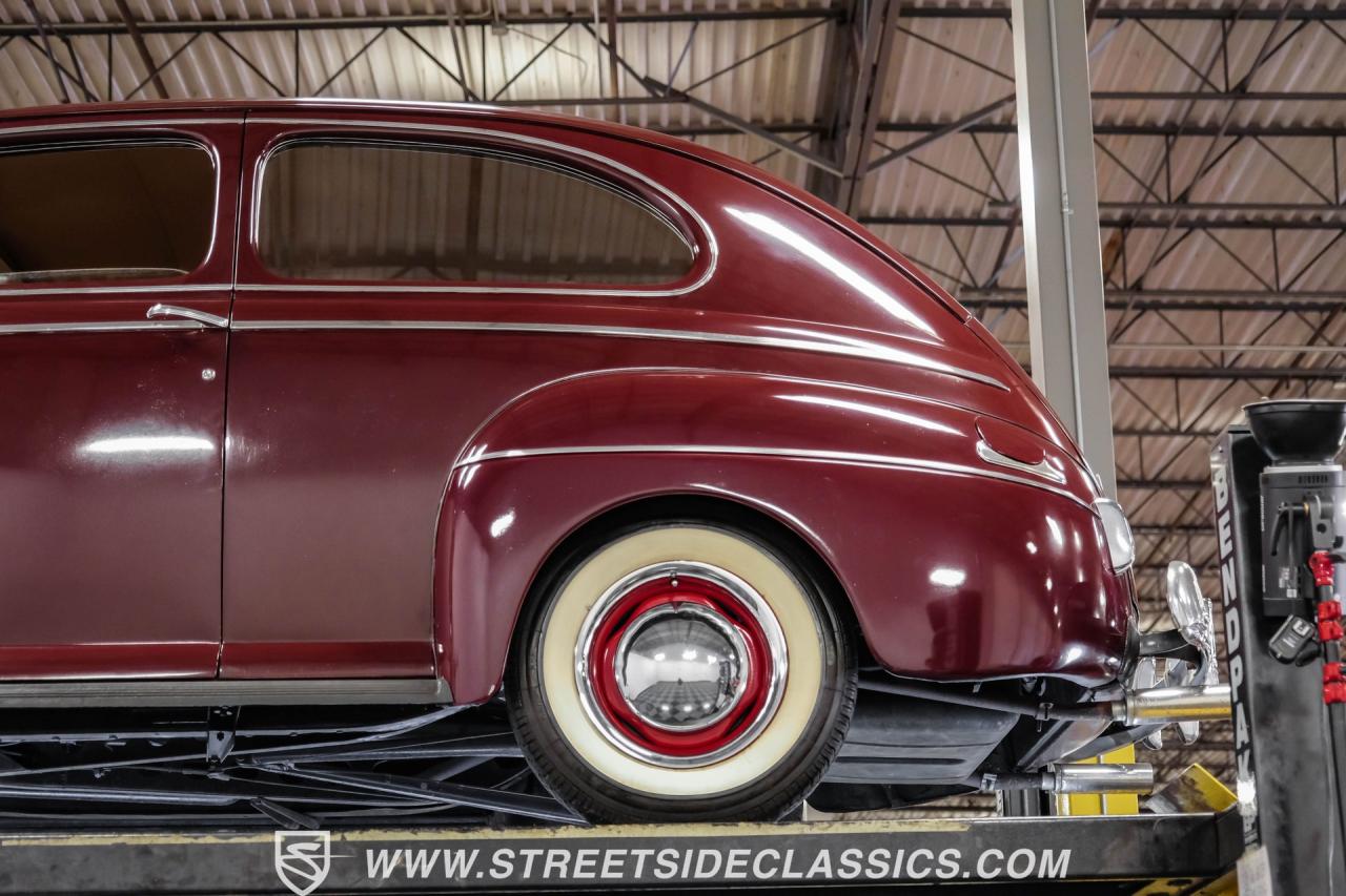 1941 Ford Deluxe Tudor Sedan
