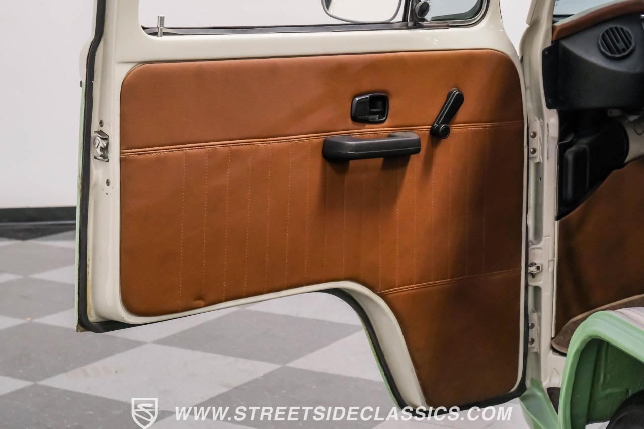 1994 Volkswagen Type 2 13 Window Deluxe Bus