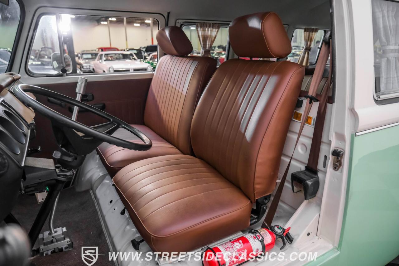 1994 Volkswagen Type 2 13 Window Deluxe Bus