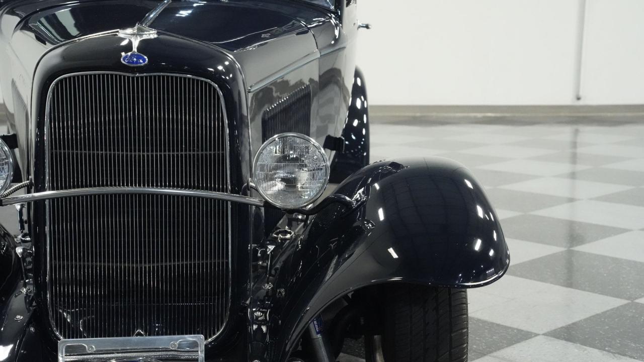 1932 Ford Tudor Streetrod