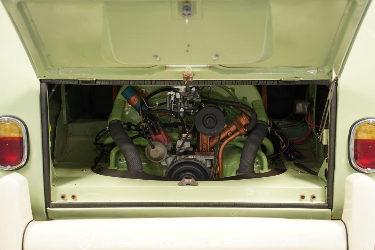 1968 Volkswagen Type 2 23 Window Deluxe Camper
