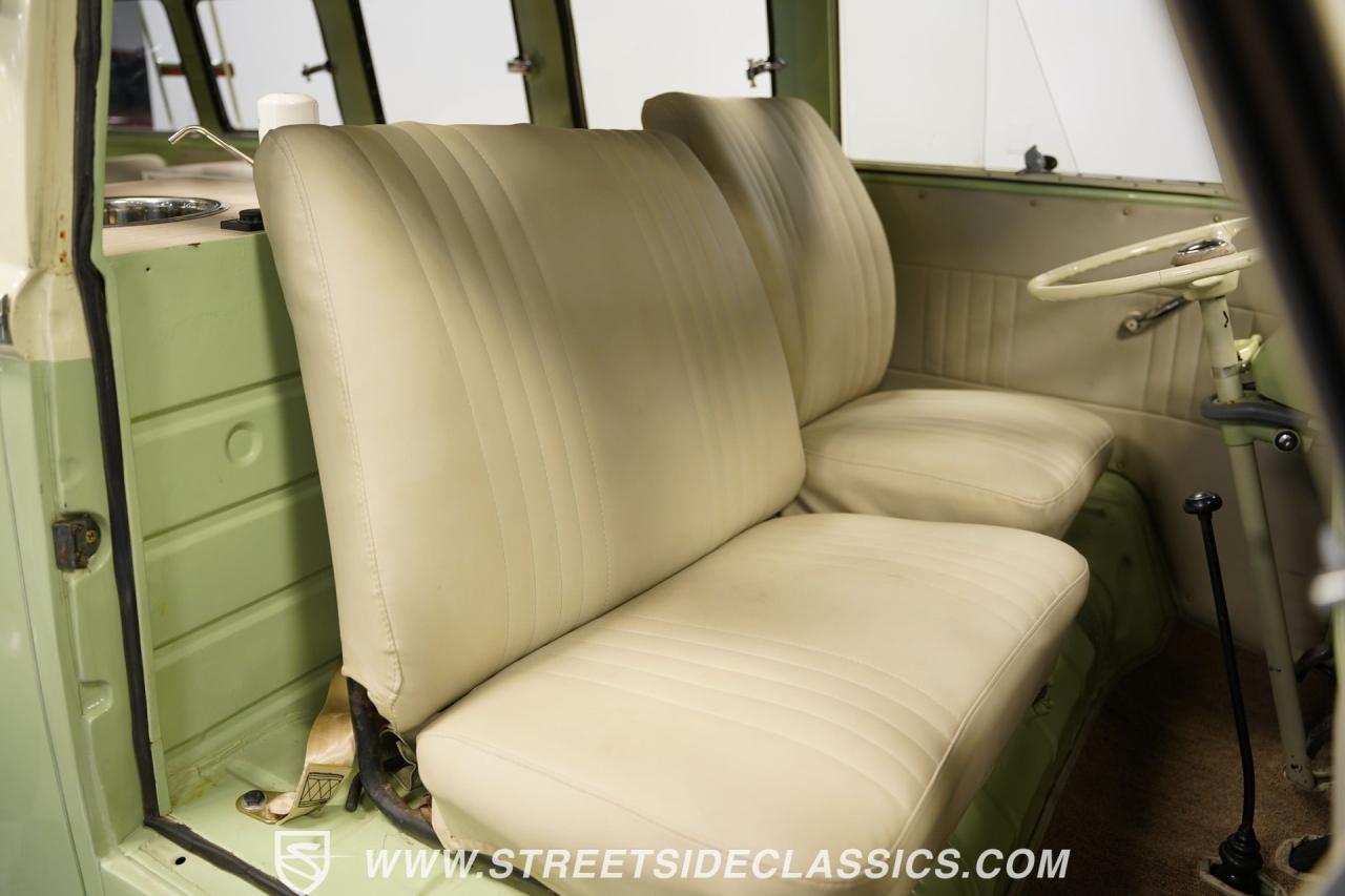1968 Volkswagen Type 2 23 Window Deluxe Camper