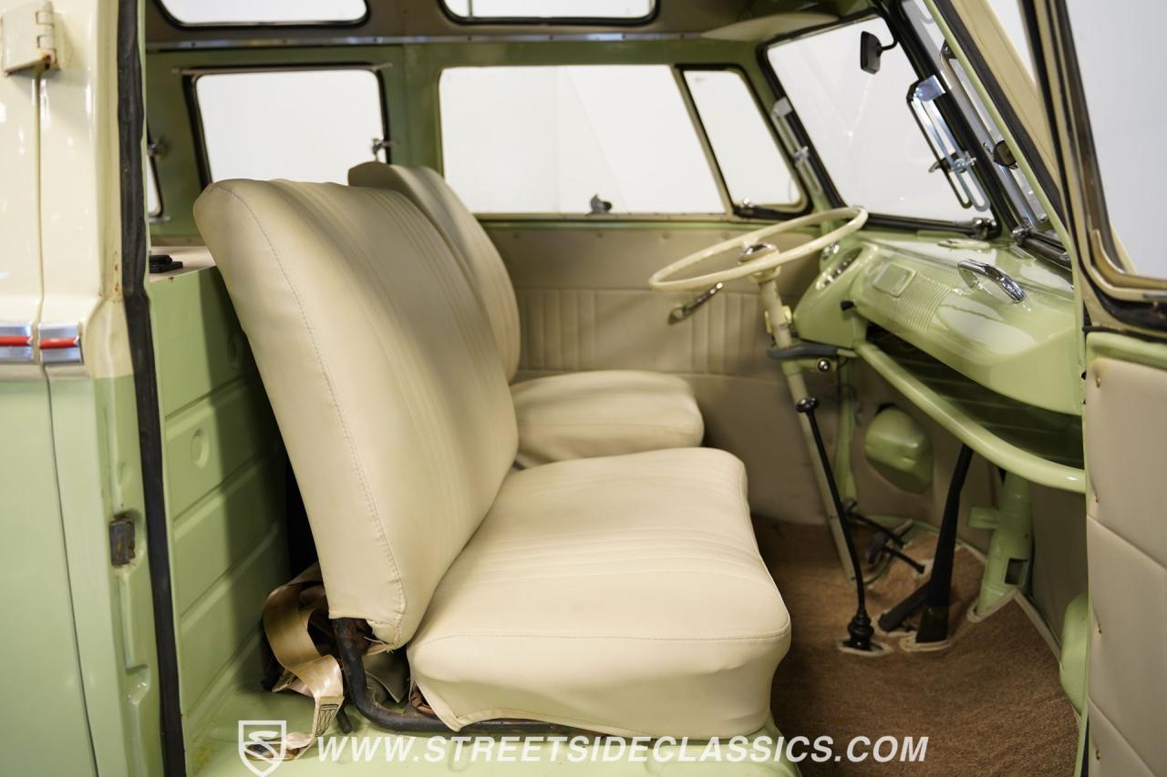 1968 Volkswagen Type 2 23 Window Deluxe Camper